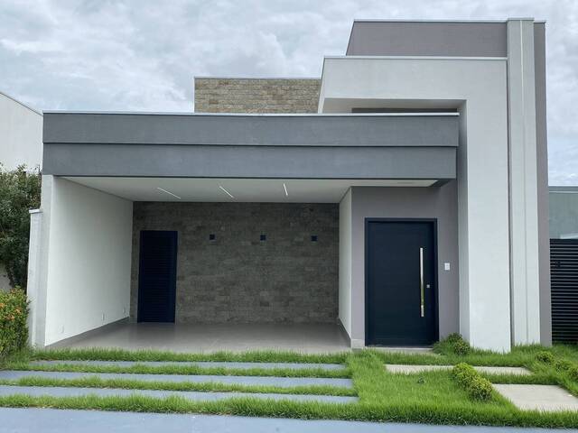 #30 - Casa para Venda em Cuiabá - MT - 1